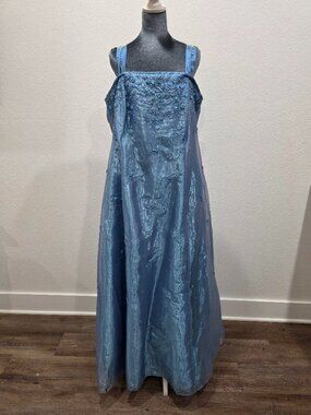 Besty & Adam Light Blue Iridescent Formal Dress Size 20W